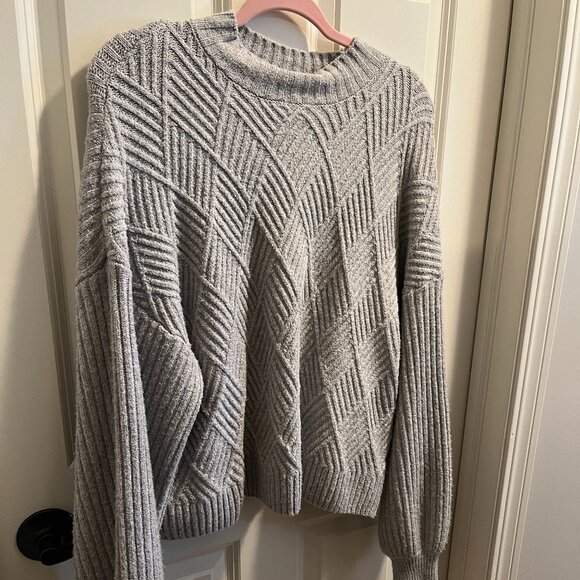 Forever 21 ULTRA SOFT Sweater - Picture 3 of 6